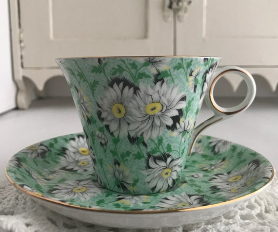 Vintage SHELLEY GREEN DAISY Chintz Regent Shape Tea Cup & Saucer