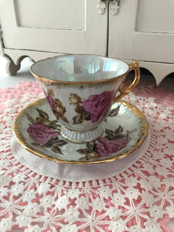 Vintage JAPAN PRETTY Pink ROSES Gold Gilt Iridescent Pearl