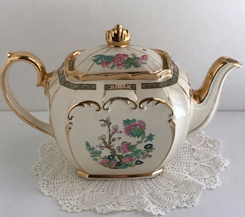 Rare Vintage SADLER 1931 Cube Teapot INDIAN TREE Gold Gilt Stunning Charming Perfect Condition