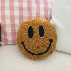 Smiley Face Pillow, Punch Needle Pillow, Smiley Punch Needle Pillow, Smiley Cushion Pillow, Decorative Pillow