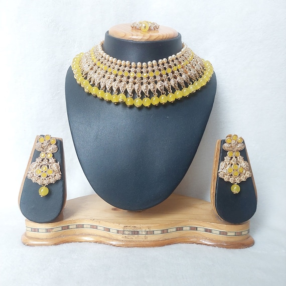 Antique gold color on sale jewellery