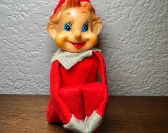 Rode vilten vintage Knee Hugger-elf, kerstkabouterelf jaren 60