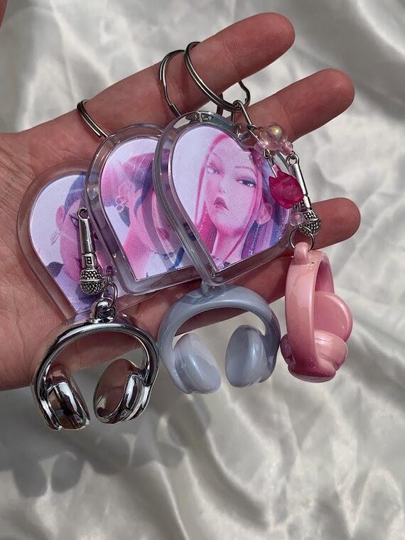 Kpop Demon Hunters Keychain, Huntrix Picture Pendent With Mini