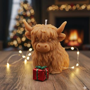 Highland Cow Candles Set of 2 Hand-Poured Soy-Beeswax Blend Scottish Cow Gift Eco-Friendly Free US Shipping Brown
