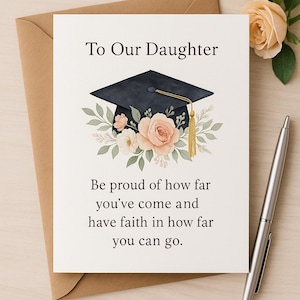 Carte de remise de diplôme pour fille - Citation inspirante - Casquette florale élégante - Carte de félicitations pour la promotion 2025 - Diplômé du secondaire ou de l'université