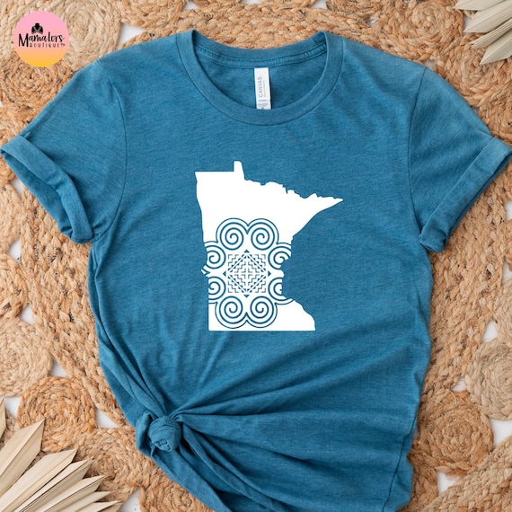 Hmoob Minnesota Shirt, Hmong Print, Hmong Design, Hmong Minnesota T-Shirt, Minnesota Shirt, MN Home, Great Lakes, Minnesota Gift, Hmong Gift