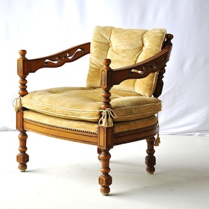 Vintage Giorgetti Low Chair mit ockergelbem Samtbezug, Akzentstuhl Vintage