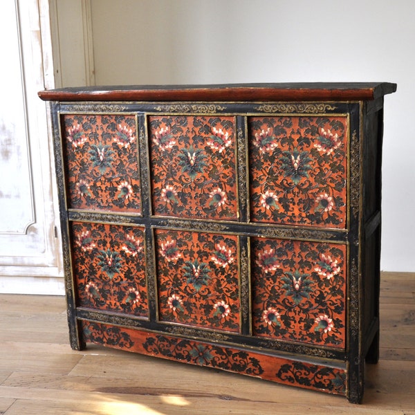 Antique Nepalese dresser sideboard, vintage Asia cabinet, Nepalese highboard