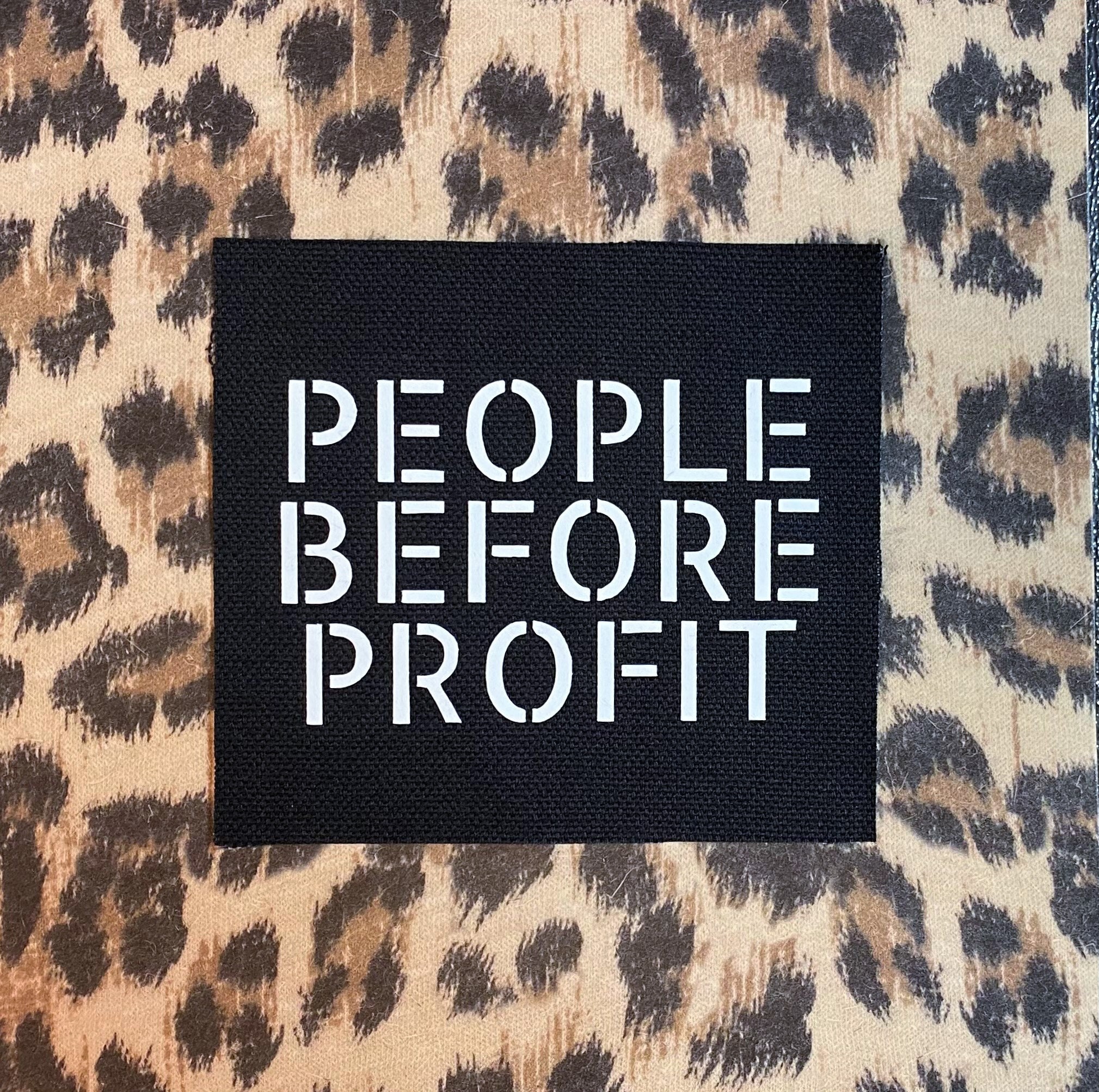 Patch People Before Profit - Patchs punk anticapitalistes - Patchs anti-oligarchie - Patchs Crust Punk