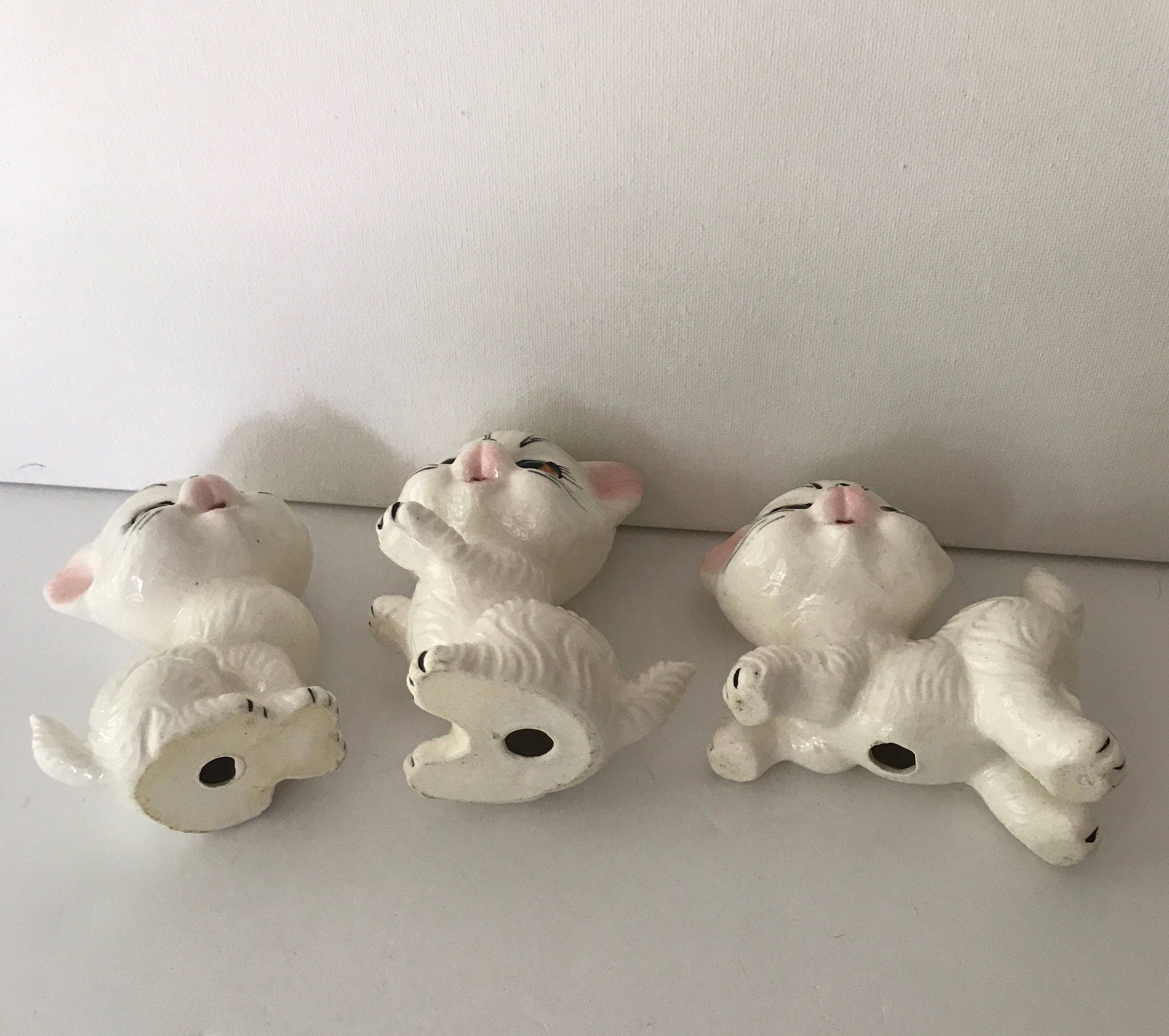 Vintage Japan KITTY Cat 3 Little White KITTENS TRIO