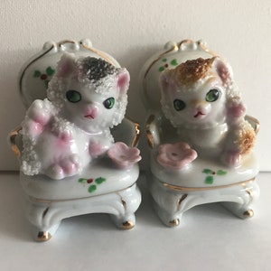 Vintage Japan Pair SUGAR Glazed Kitty CATS Sitting in Chairs Ceramic Porcelain Kawaii Baby Face KITTENS Figurines 1950s