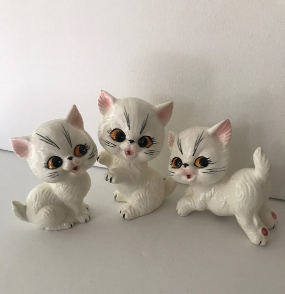Vintage Japan KITTY Cat 3 Little White KITTENS TRIO Porcelain