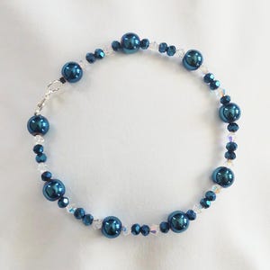 Braccialetto con perline blu scintillanti