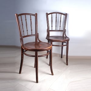 Krzesła Thonet w stylu vintage/ antyczne krzesła Thonet/ krzesła do jadalni Thonet/ gięte krzesła Thonet/ zabytkowe krzesła gięte