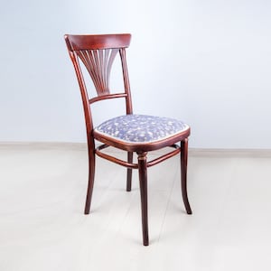Krzesła Thonet antyczne/ zabytkowe krzesła Thonet/ krzesła do jadalni Thonet/ gięte krzesła Thonet/ zabytkowe krzesło Thonet