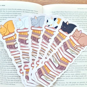 Cozy Cat Book Stack Bookmark | Cat Bookmark | Cat Loaf | Cat Lover Bookmark | Gift for Book Lover | Cottagecore Bookmark | Cute Bookmark