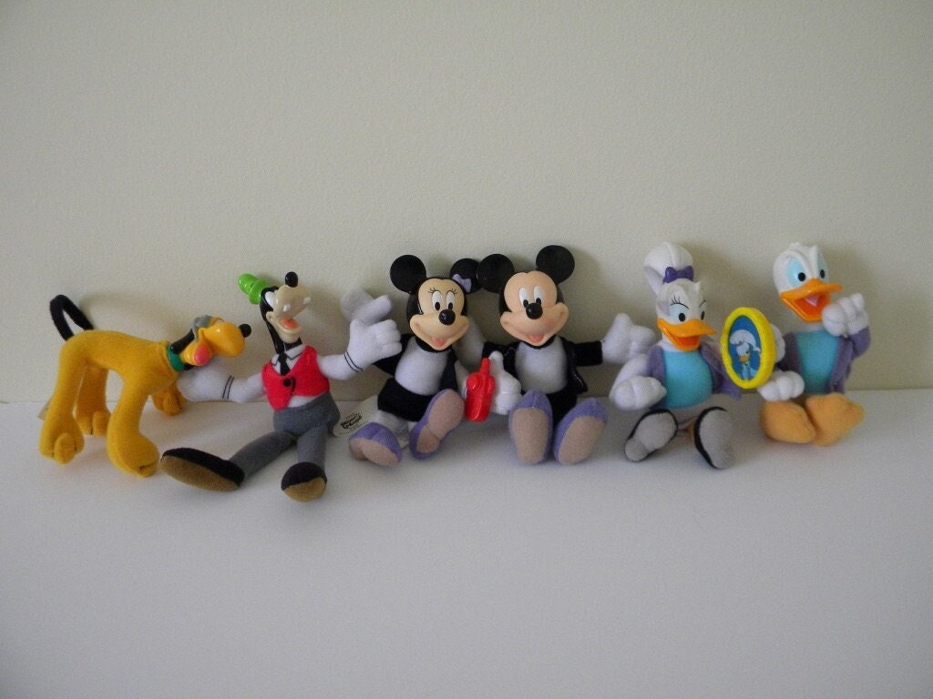 Vintage Plush House Of Mouse Mickey Minnie Goofy Pluto Donald Daisy vintage-plush-house-of-mouse-mickey-minnie-goofy-pluto-donald-daisy