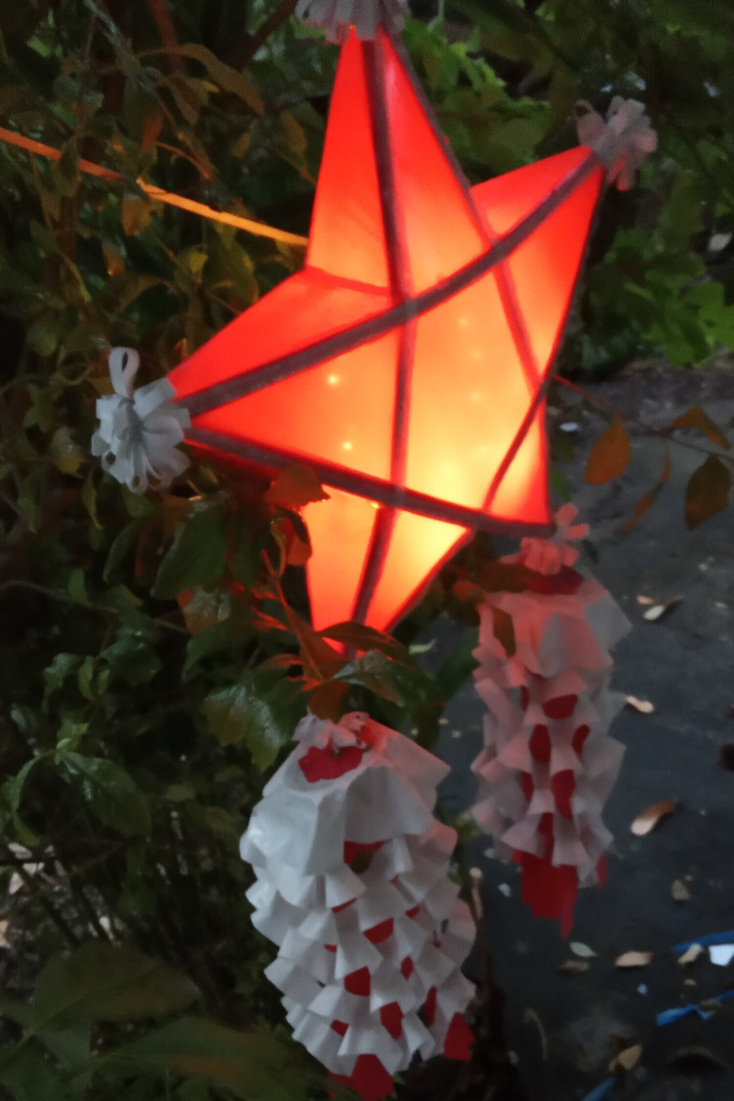 Christmas Parol DIY Kit / Philippines Tradition / White and Red / Hanging  decoration / Christmas Lantern / XPROUNDWHITE, image size:1500x2250