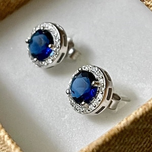 Sapphire Earrings Stud, 9MM Stud Earrings for Women Sterling Silver 925, White Topaz Earrings, Earrings Studs Silver, Blue Earrings Studs