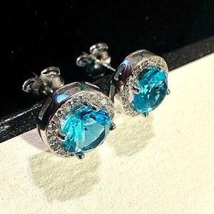 925 Sterling Silver Blue Topaz Stud Earrings 9MM Gift Birthstone