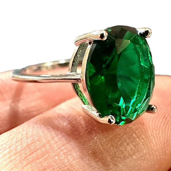 Oval Emerald Ring, Emerald Ring For Women, Silver Ring, 925 Sterling Silver Ring, Oval Cut Emerald Ring, Silver Gift For Her, Gift For Women