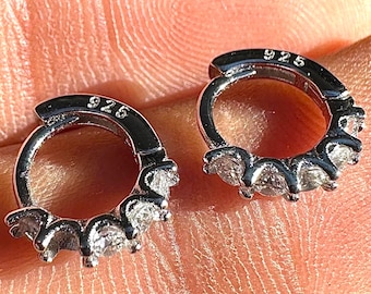 Pendientes de aro Huggie de 10 mm, plata de ley 925 rodiada con circonitas cúbicas, pendientes pequeños para el día a día, regalo delicado para mujer.