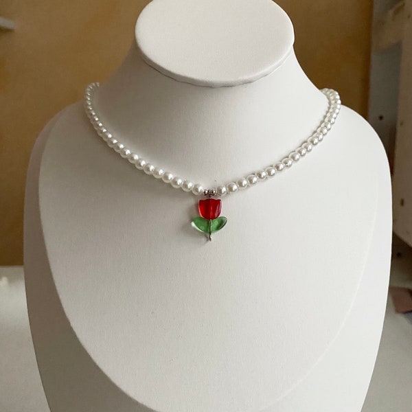 Halskette mit Tulpen Anhänger | Tulip Pearlnecklace