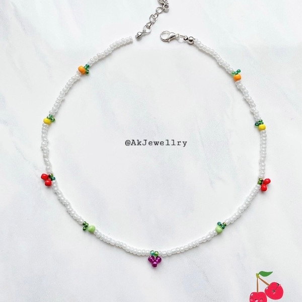 Süße Perlenkette mit Früchten | Dainty fruit necklace