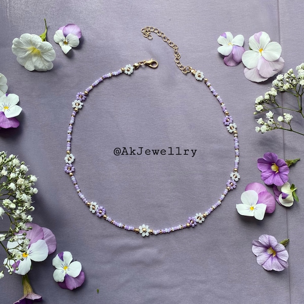 Blumenkette „viola“ | Lila Flowernecklace