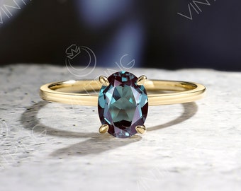 Vintage Oval Alexandrite Engagement Ring,Solitaire Alexandrite Ring,Solid Yellow Gold,Color Changing ring,Taped Band,Handmade Jewelry Women