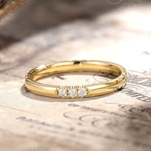 Unique Round Moissanite Wedding band,3 Stone Diamond ring,Solid Yellow Gold,Matching band,Everyday Ring,Wedding ring Women,Anniversary Gift