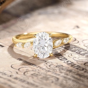 Unique Oval Moissanite Engagement Ring,Dainty Curved Moissanite Ring,Solid Yellow Gold,Marquise Diamond ring,Art Deco ring,Anniversary Gift