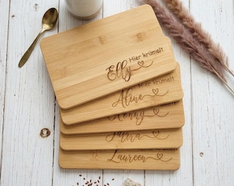 Frühstücksbrett personalisiert Brettchen personalisiert Geburtstagsgeschenk Hier krümelt Vesperbrett Brotzeitbrett Gravur Name
