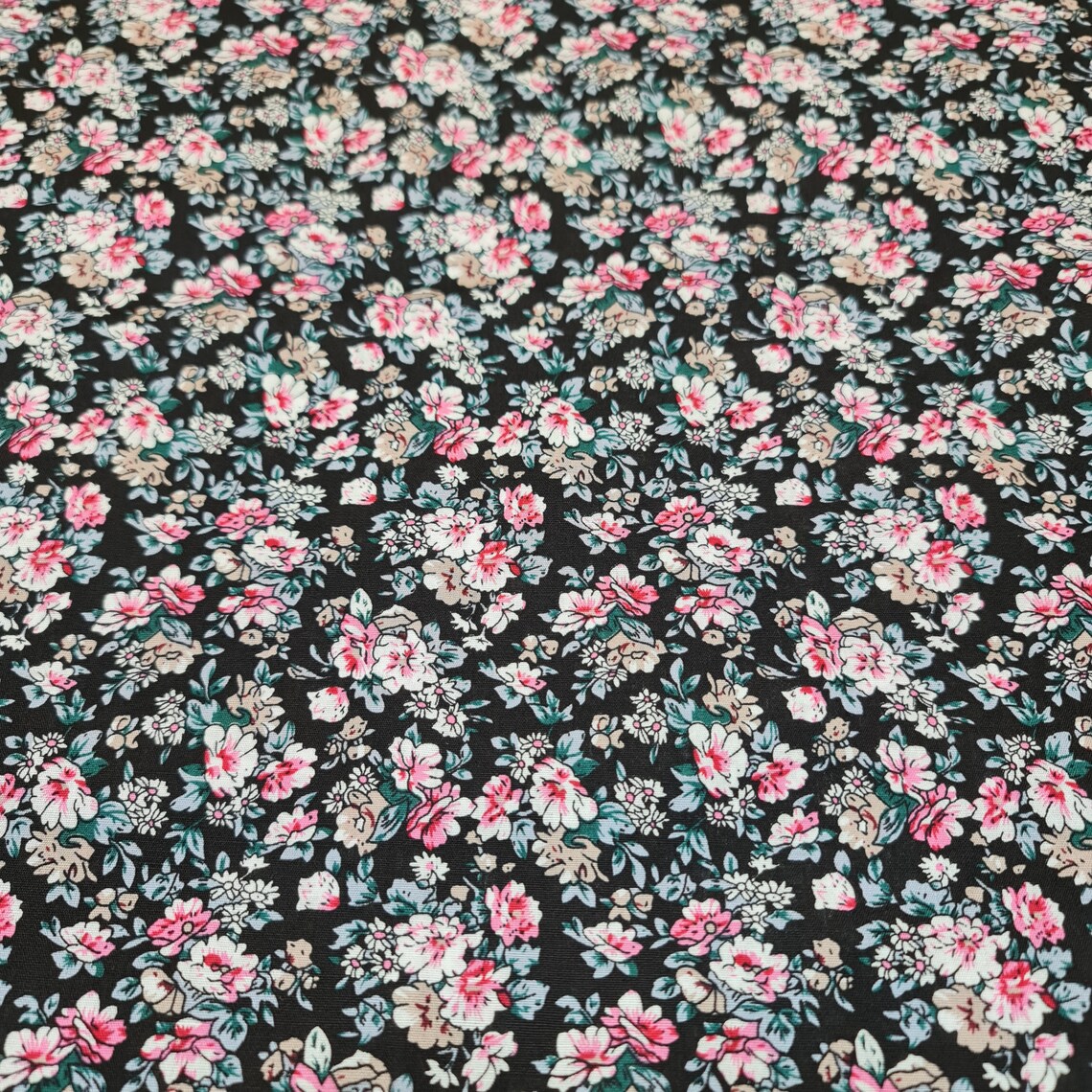100% Cotton Poplin Daisy Flower Print Fabric Dress Craft Soft - Etsy