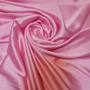 Rose pâle - 29 Charmeuse satinée brillante en polyester au toucher soyeux pour robe de mariée, 58 po. Robes douces et fluides en satin tissé, artisanat de doublure
