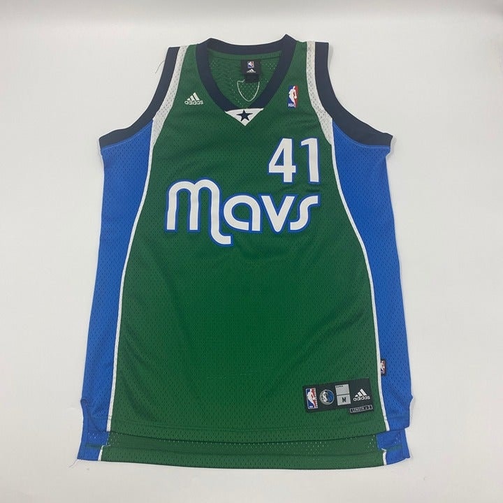 Dirk Nowitzki Dallas Mavericks youth medium NBA jersey by Adidas ,good  condition - clothing & accessories - by owner 