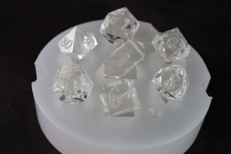 Slab Dice Mold for table top role-playing games, such as dungeons and dragons. various D4 and D6 shapes available.