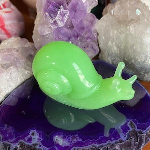 Snail Resin Figurine | Whimsical Plant Decor | Cute Garden Snail for Terrariums, Pots & Shelves