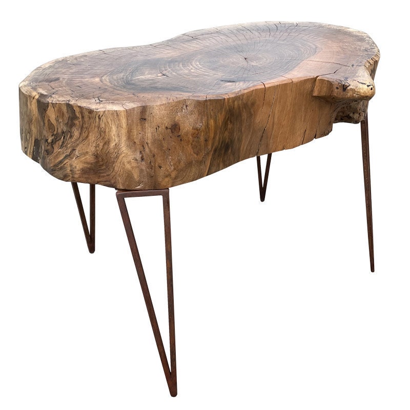 Table Basse Irrégulière et Design en Bois de Noyer