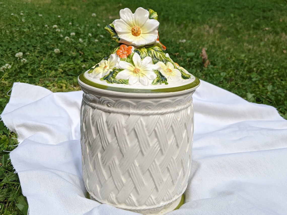 1960s Vintage Daisy Canister Kitchen Decor Cottagecore Etsy