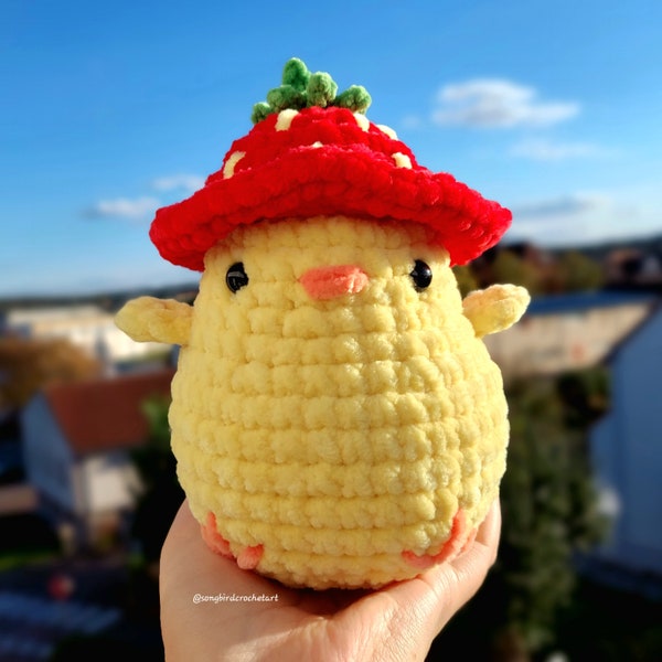 Peluche Poussin chapeau fraise au crochet, amigurumi fait main