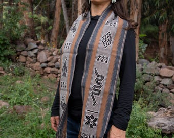 Bufanda de alpaca peruana: Animales sagrados y chakra del corazón / Bufanda andina tejida a mano / Bufanda ceremonial unisex