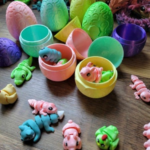 Easter Egg with 3 mystery Baby Animals | Fidget Toy | Sensory Toy | Keychain | Articulated | Gift | Desk Toy | Surprise Egg | Easter Basket
