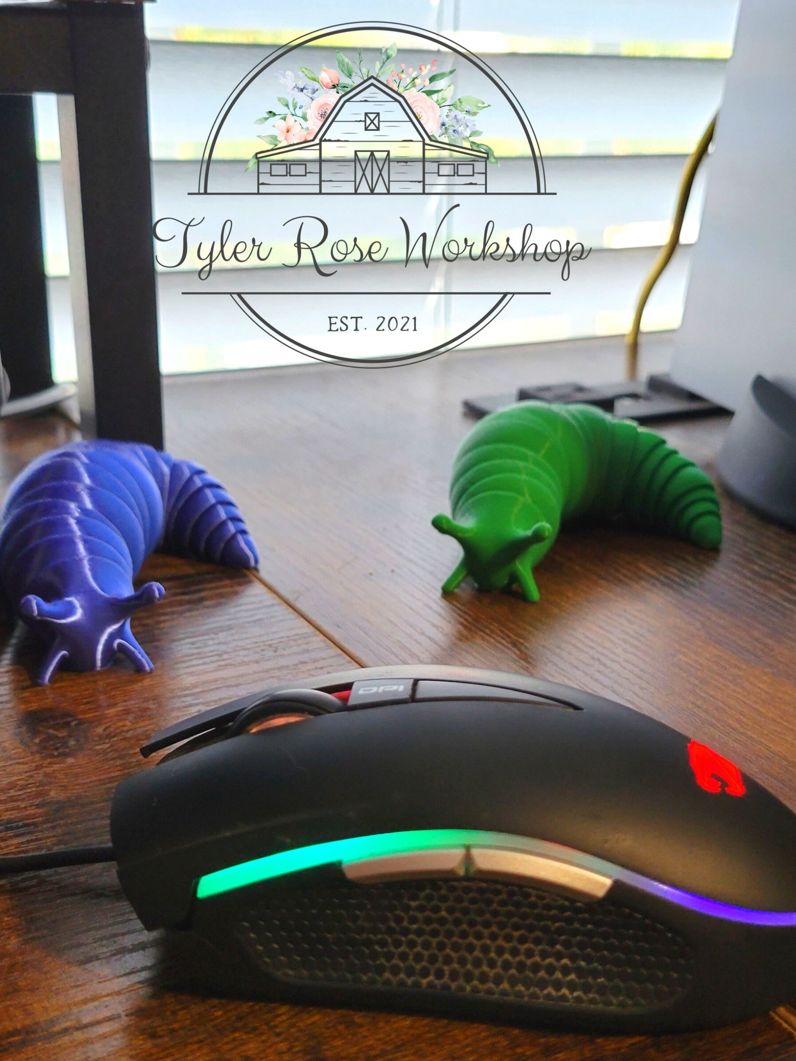 3D Printed Articulated Slug desk toy fidget toy gift 3d | Etsy