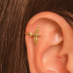 Bird Ear Cuff Earring • No Piercing Needed • Flying Bird Cartilage Cuff • Fake Helix Piercing • Tragus Cuff • 18K Gold Sterling Silver