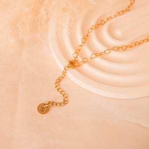 Collar de cadena con corazones pequeños, cadena de eslabones de acero inoxidable dorado imagen 9