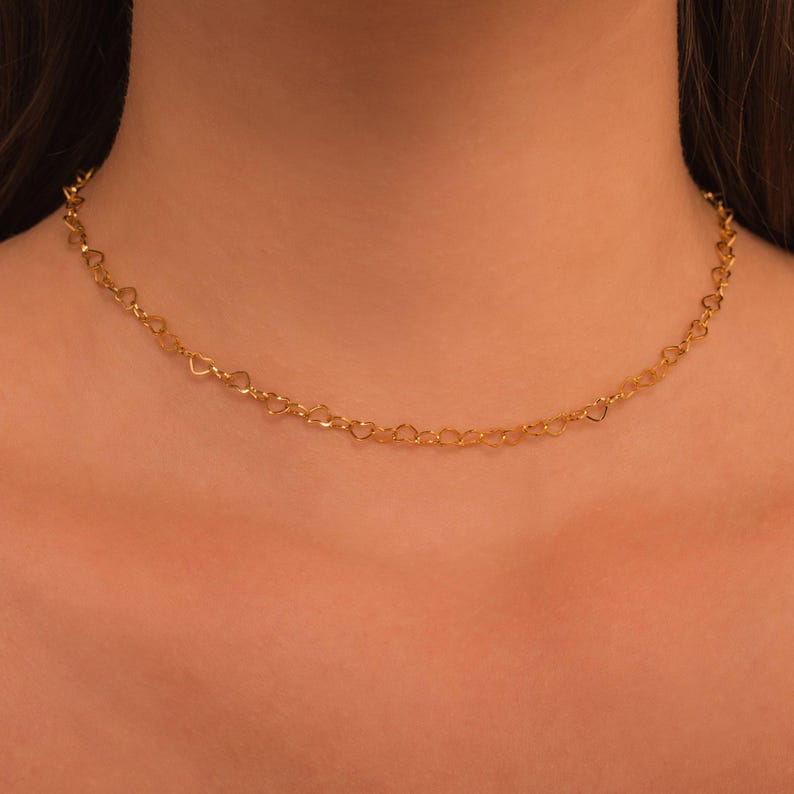 heart link chain necklace
