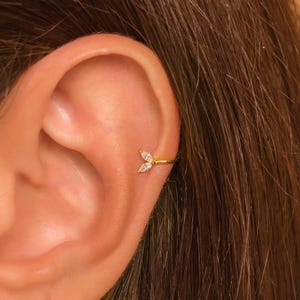 Dainty Flower Ear Cuff Earring • No Piercing Needed • Tiny 2 petal Cartilage Cuff • 18K Gold Plated Sterling Silver • Fake Helix Piercing