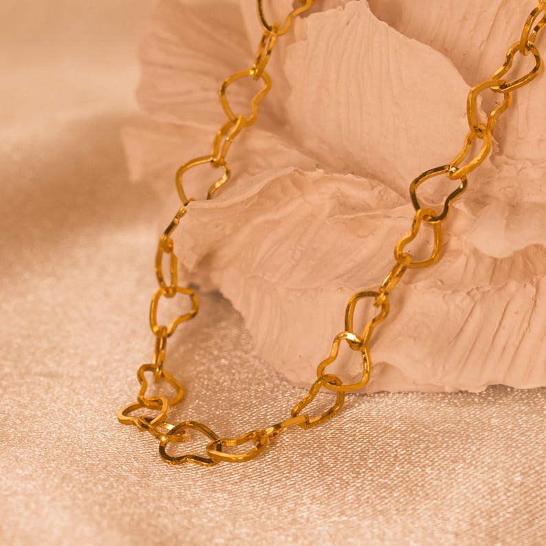 delicate heart link chain necklace
