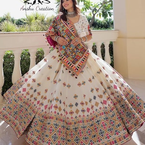 Navratri Choli Lehenga: Digital Print Mirror Work Gujarati Outfit